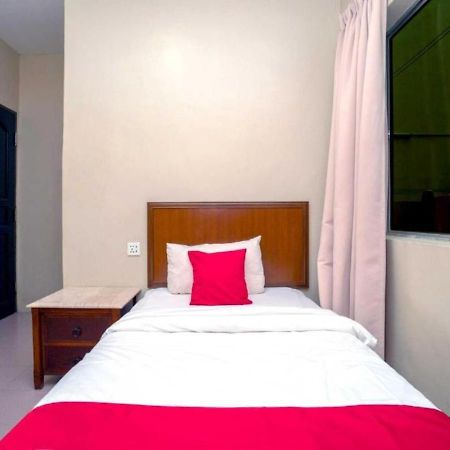 Hotel The Island 邦咯 外观 照片