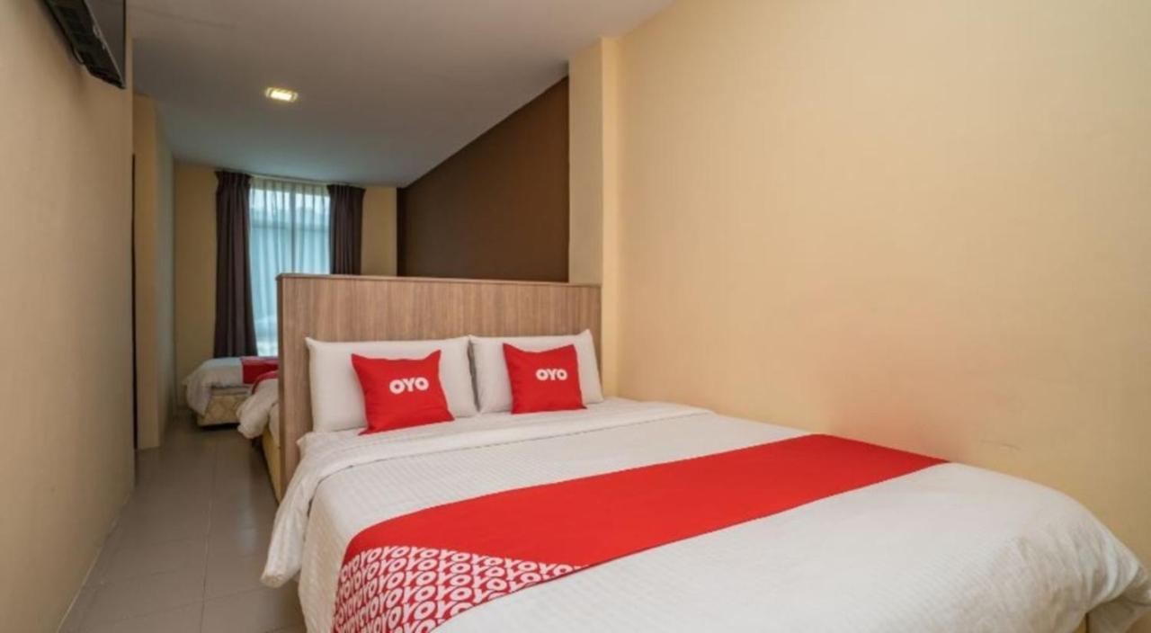 Hotel The Island 邦咯 外观 照片